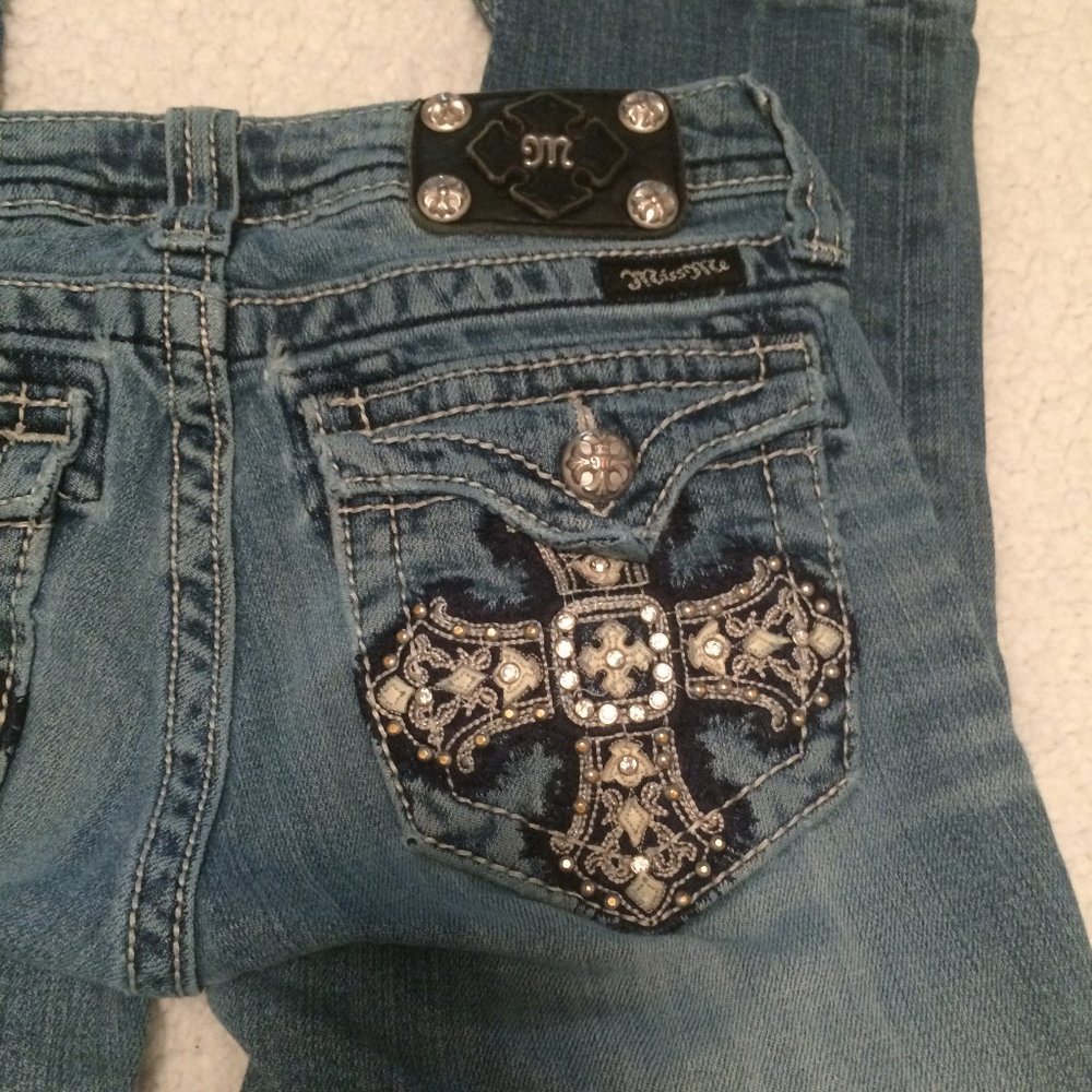 Miss Me Capris - Picture 6 of 7